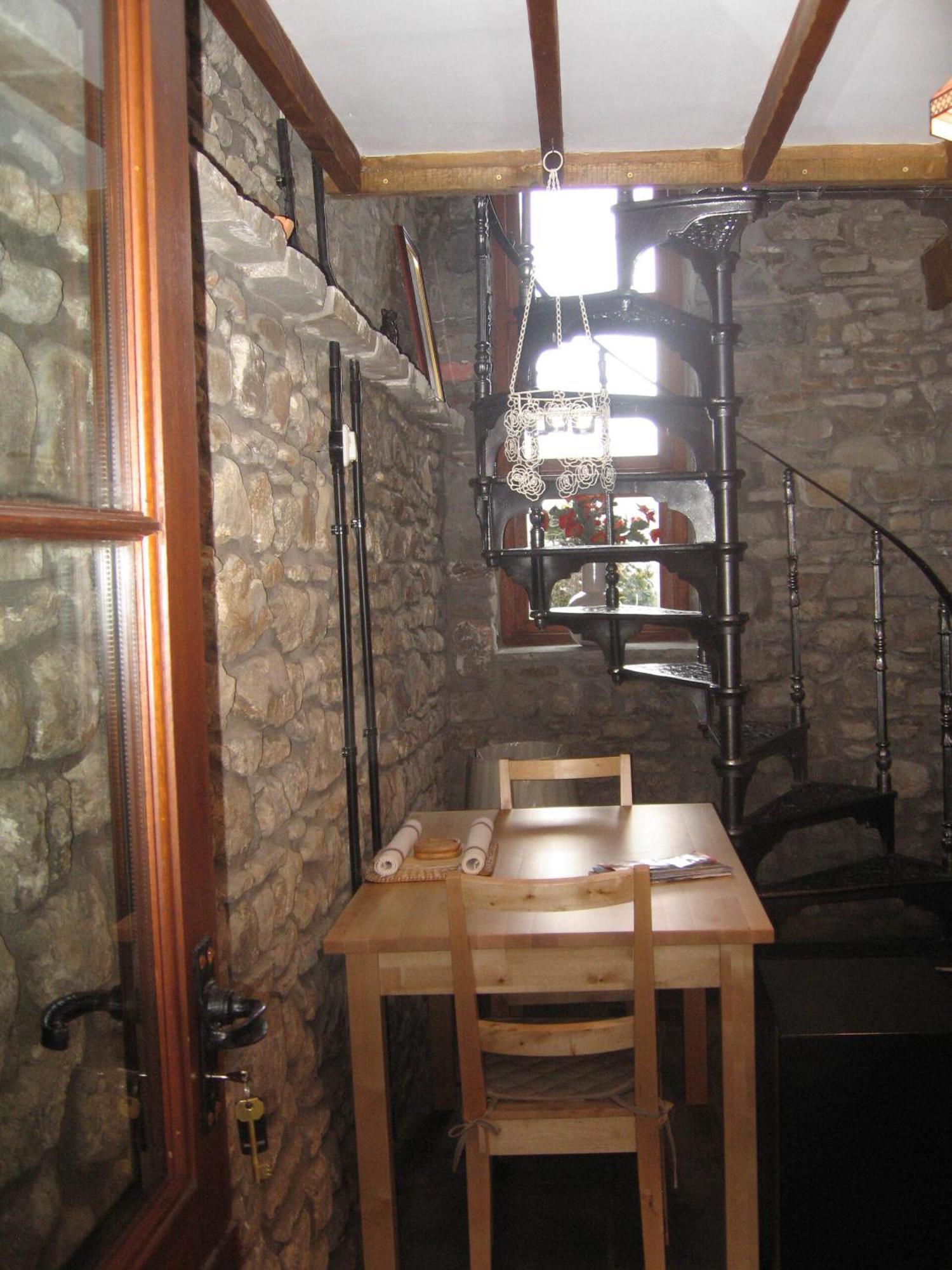 Tunnel Cottages At Blaen-Nant-Y-Groes Farm Aberdare Room photo